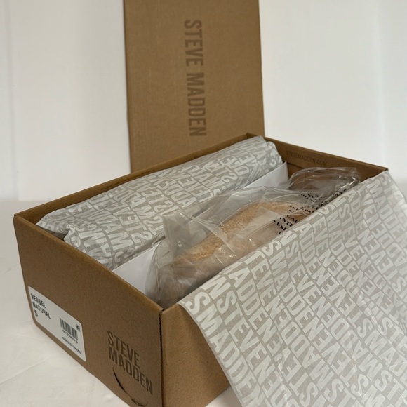 Steve Madden Vessel Plush Clog Slip On, Various Sizes NIB - Picture 2 of 4